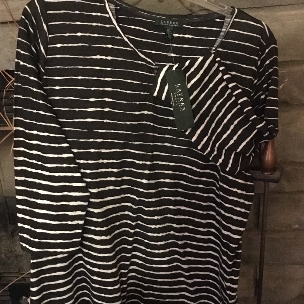 Lauren shirt black and pearl.